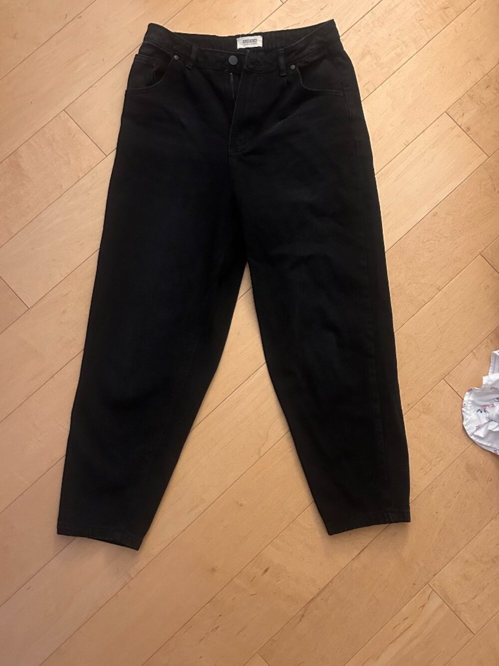 H&M- Black Baggy Jeans Size 6